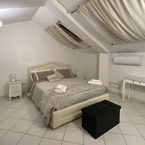 Pino Center~600 Mt Duomo Ct Holiday home Catania