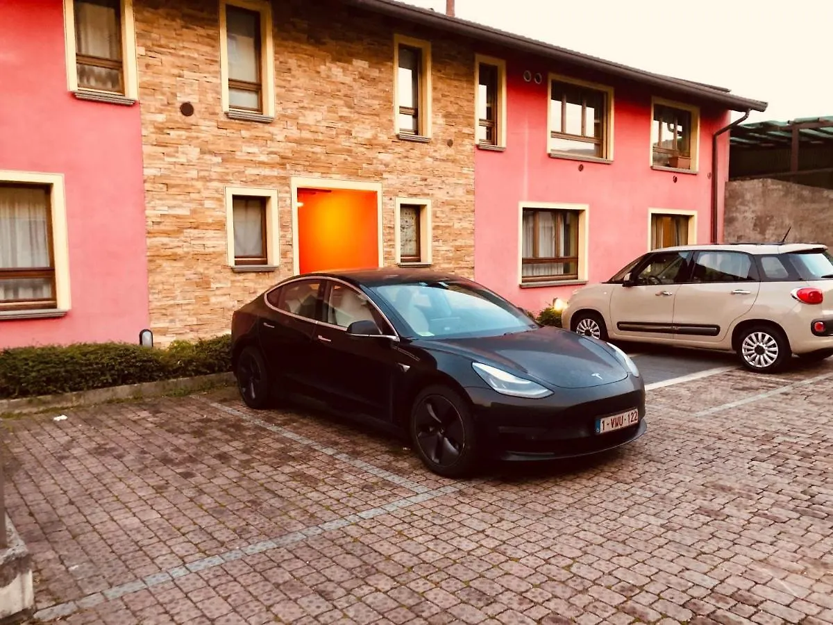 Appartement Bergamo Easy Airport Sleep&Fly Parking