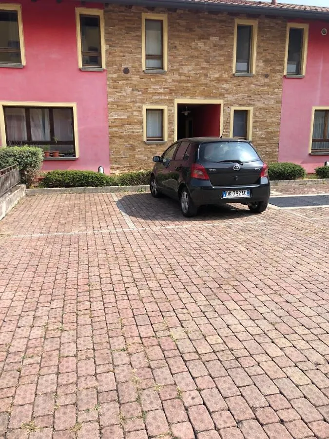Bergamo Easy Airport Sleep&Fly Parking Apartment Italy