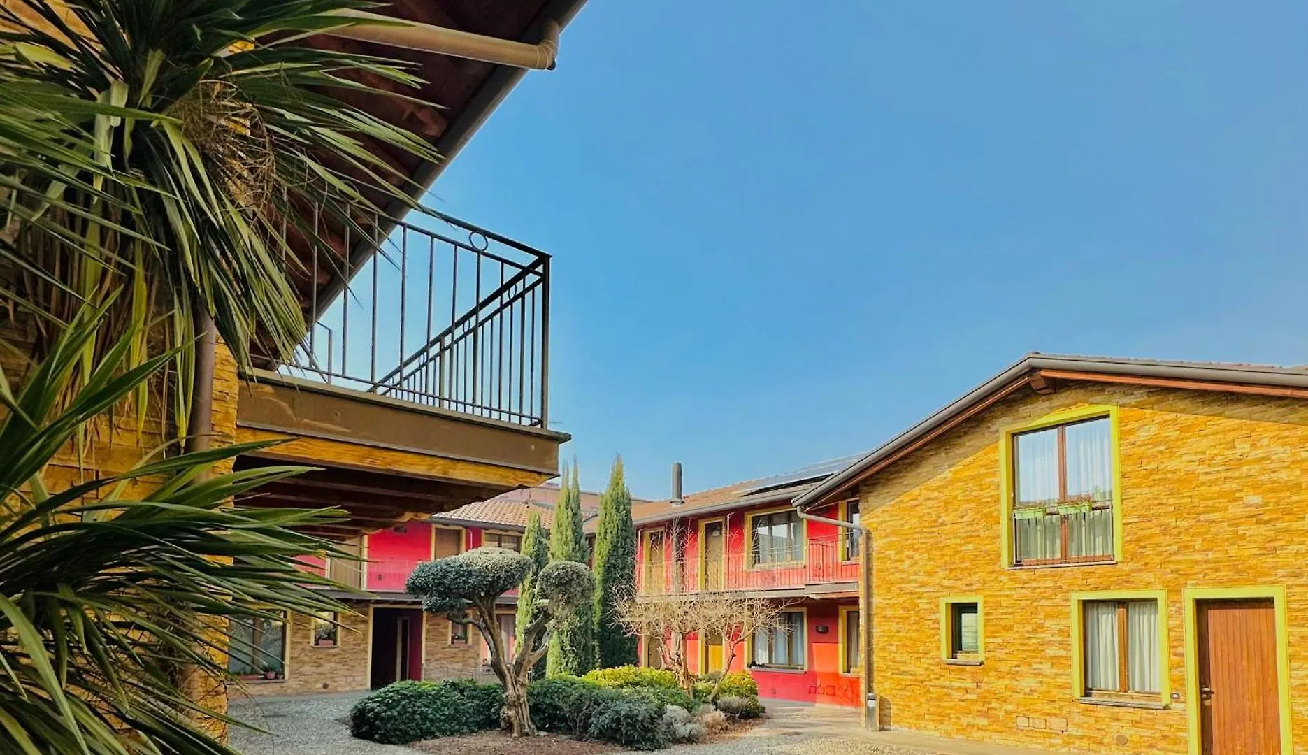 Bergamo Easy Airport Sleep&Fly Parking Apartment 0*,